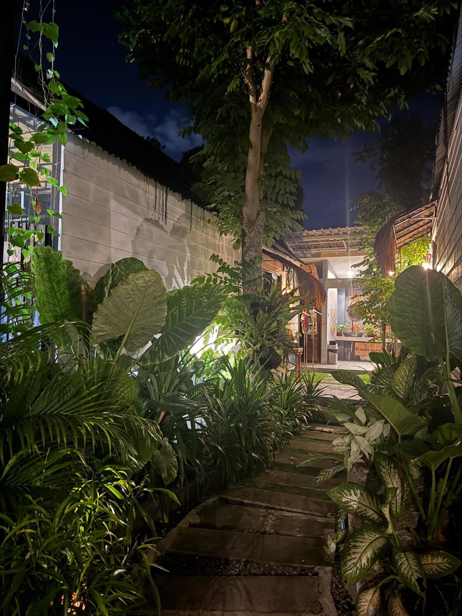 The Jungle Hostel Canggu Ngoại thất bức ảnh